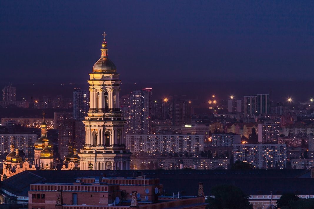 Українці критичні для економіки Польщі – Кваснєвський Українці критичні для економіки Польщі - Кваснєвський