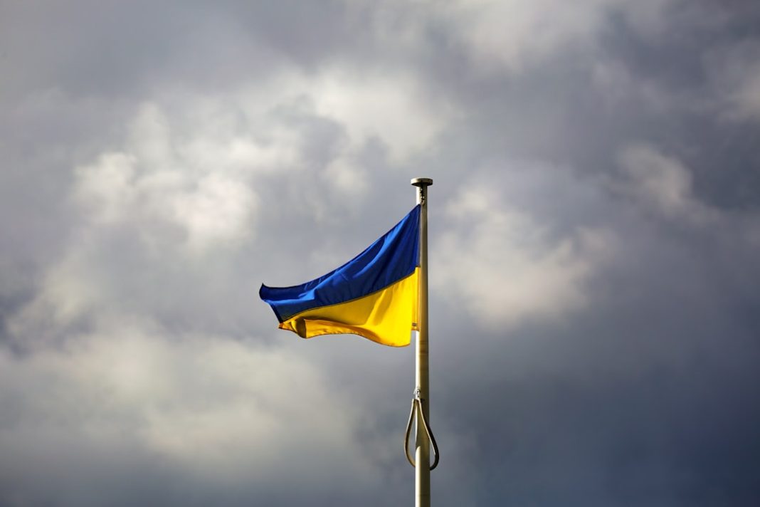 Дощі, грози та град в Україні на три дні Дощі, грози та град в Україні на три дні