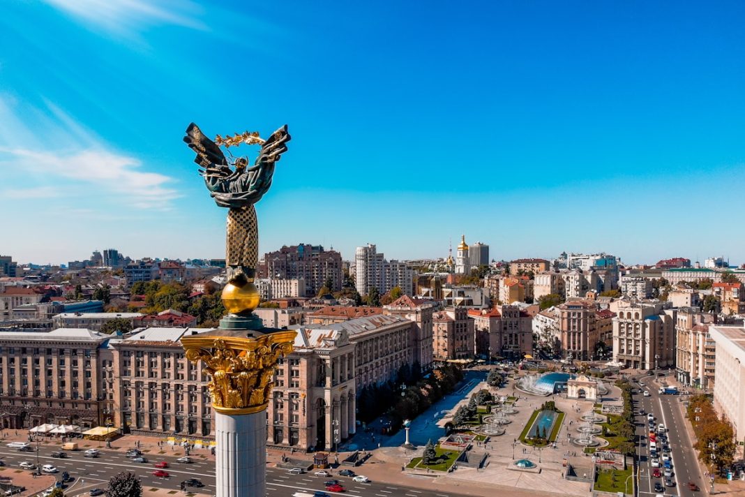 Безпека та економіка повернуть українців додому
