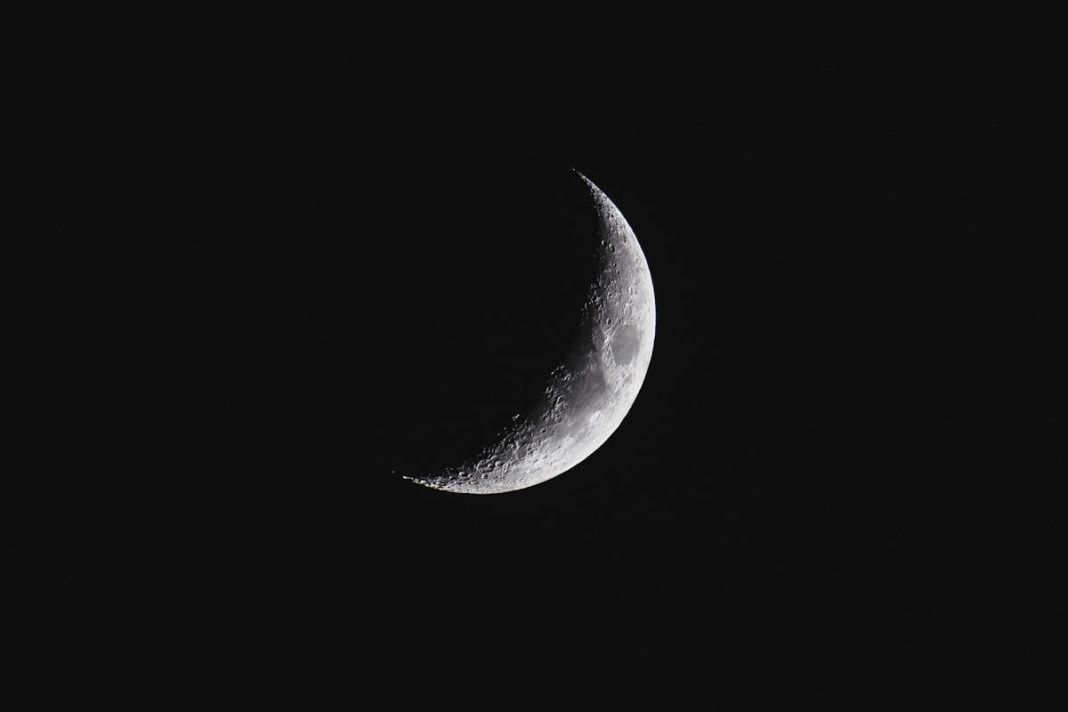 Уламки ракети SpaceX впали на Місяць